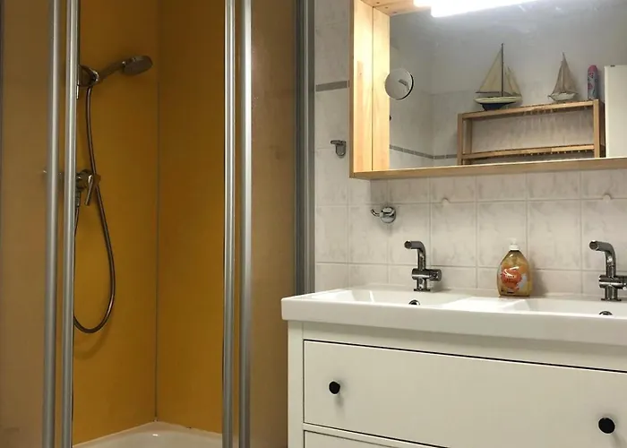 Strandstr_51 Wohnungsnr_11 *